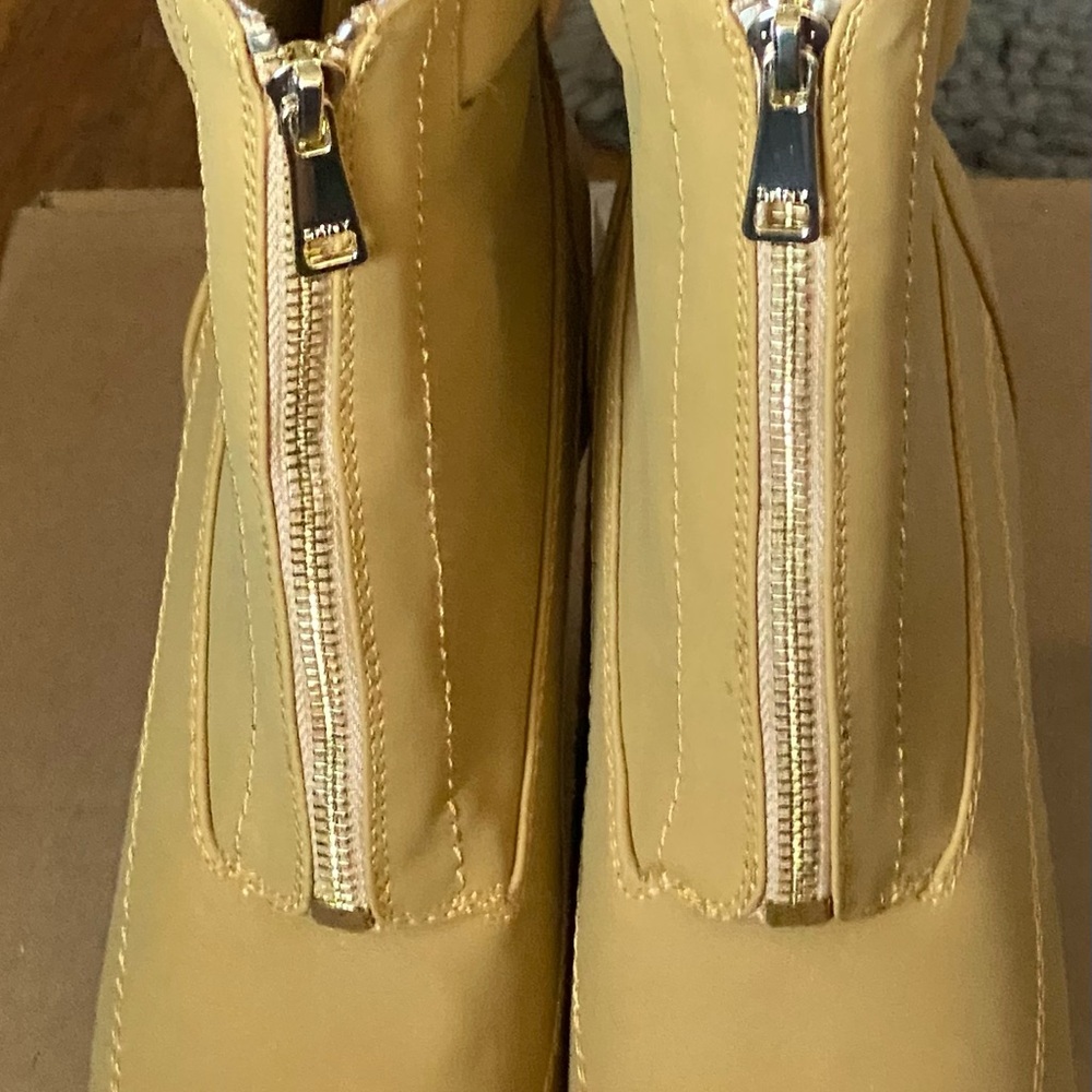 DKNY Tan Heeled Boots with Zipper
NWOB